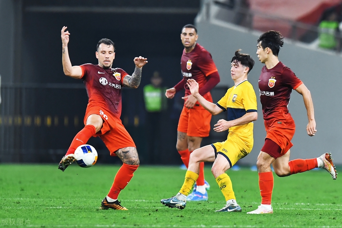 赛地聚焦——足总杯窗口期热度飙升，纽约尼克斯防线松动，质疑声仍在，训练强度明显提升的简单介绍-澳门博彩平台